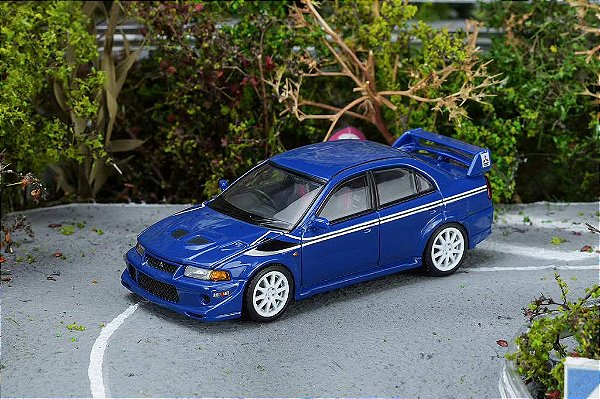 Mitsubishi Lancer Evolution VI GSR T.M.E 1:64 MOTORHELIX Azul