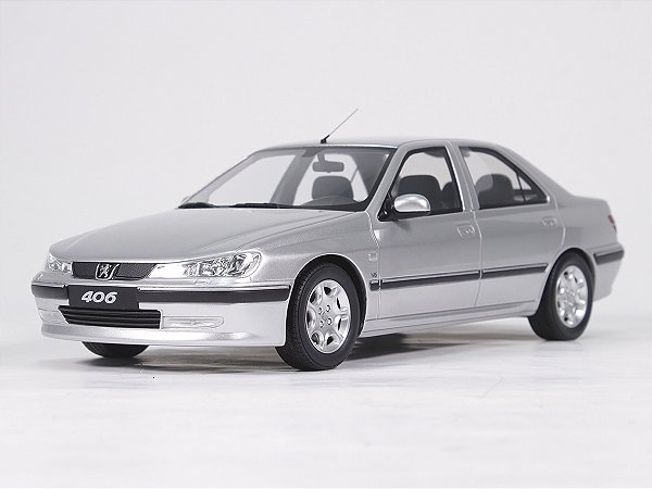 Peugeot 406 3.0 V6 24V 2000 1:18 OttOmobile Cinza