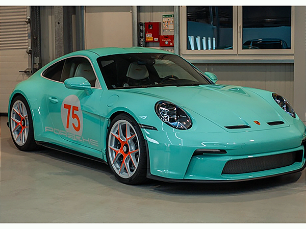 Porsche 911 (992) 2025 1:18 GT Spirit Verde