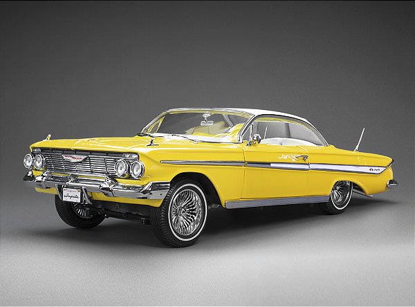 Chevrolet Impala Hardtop Lowrider 1961 1:18 Sunstar Amarelo