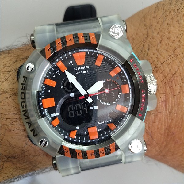 G-Shock Frogman Preto/Laranja 50MM A Prova D'água