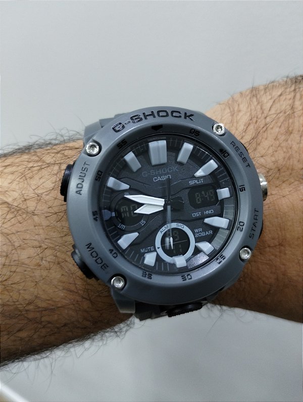 G-Shock GA-2000 Cinza 48MM A Prova D'água