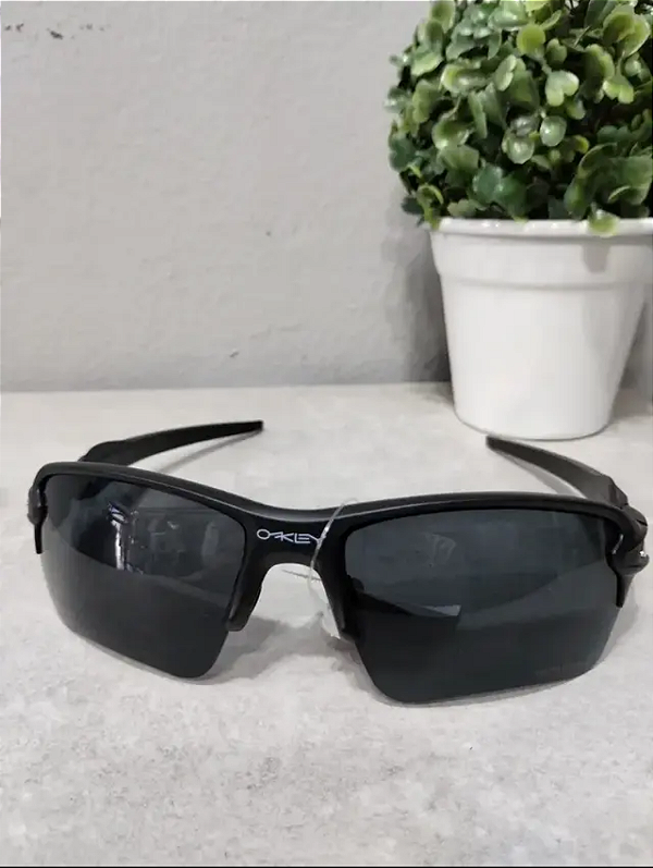 Óculos Oakley Preto