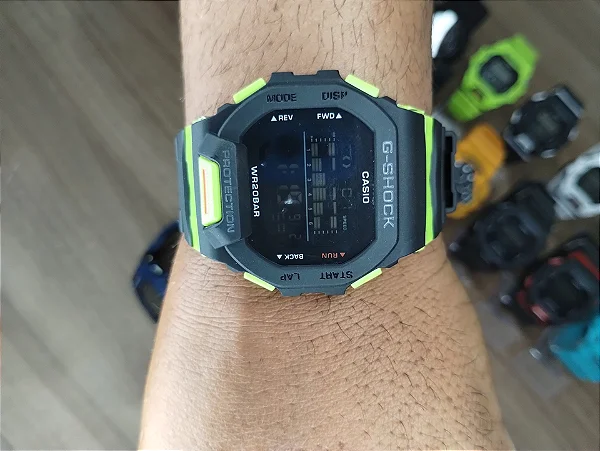 G-Shock GBD-200 Verde com Preto 46MM A Prova D'água