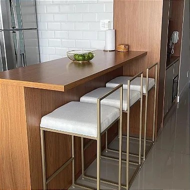 Banqueta Lis Dourada com Assento Branco