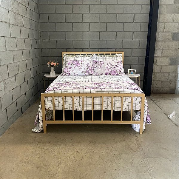 Cama de Ferro Nina Dourada Super King Size para Colchão de 1,93x2,03