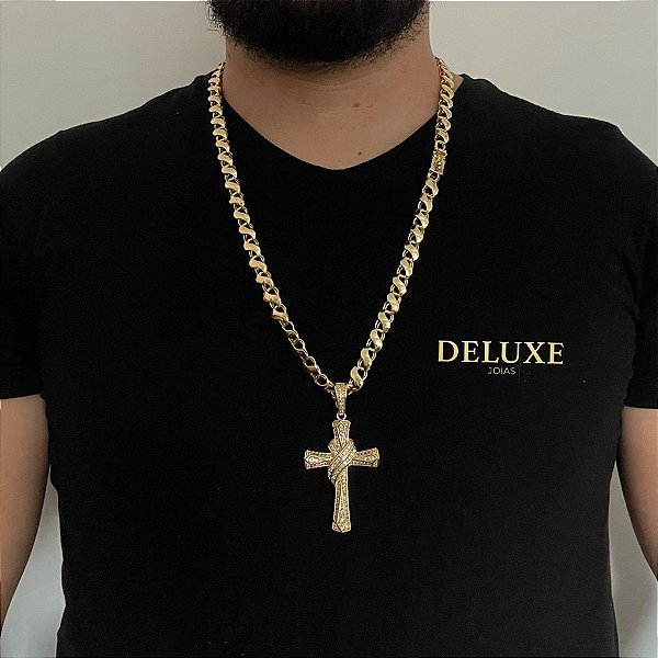 CORRENTE FRISO S( 8mm- 70Cm) + PINGENTE CRUZ AMARRADA CRAVEJADA EM ZIRCÔNIA PREMIUM G - BANHADO A OURO 18K