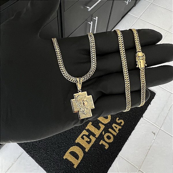 CORRENTE GRUMET DUPLA FECHO GAVETA COM MARCAÇÃO  750 (4mm - 70cm )+ PINGENTE CRUZ COM ROSTO DE JESUS   - BANHADO A OURO 18K