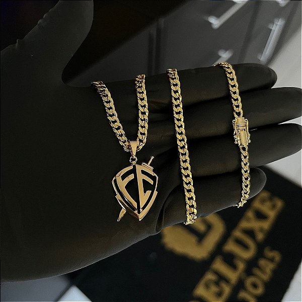 CORRENTE PITBULL (4MM- 70CM) + PINGENTE  ESCUDO DA FÉ VAZADO  - FECHO COM MARCAÇÃO 750 - BANHADO A OURO 18K