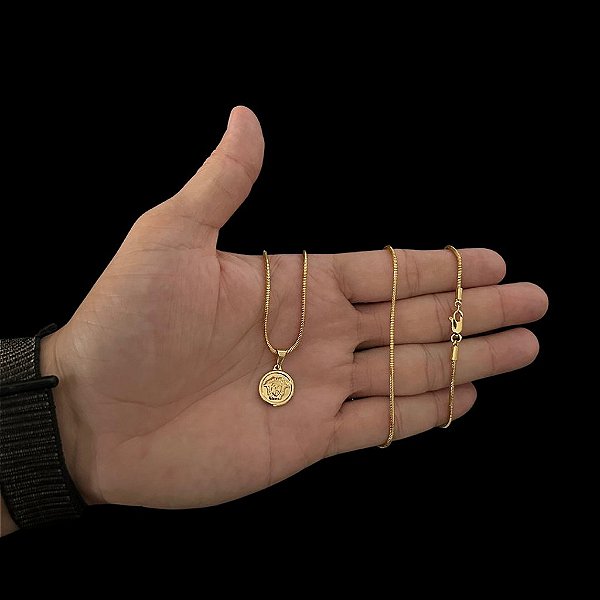 CORRENTE RABO DE RATO ( 2mm-70cm) + PINGENTE MEDALHA MEDUSA PP -  BANHADO A OURO 18K.