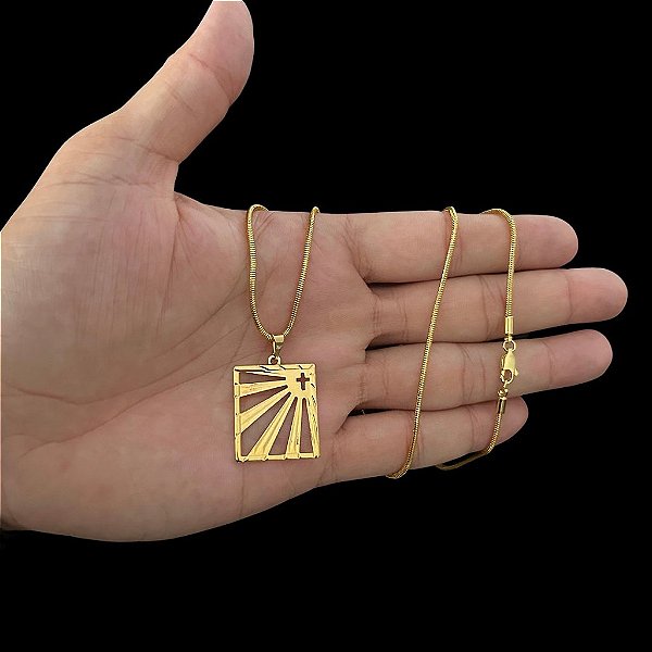 CORRENTE RABO DE RATO ( 2mm-70cm) + PINGENTE PLACA DETALHADA COM CRUZ - BANHADO A OURO 18K.