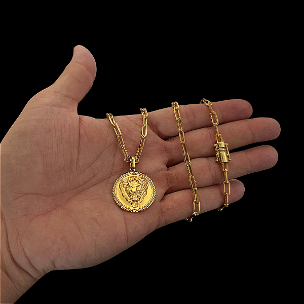 CORRENTE CARTIE  ( 70cm- 4mm) + PINGENTE MEDALHA LEÃO  M - FECHO COM MARCAÇÃO 750 - BANHADO A OURO 18K