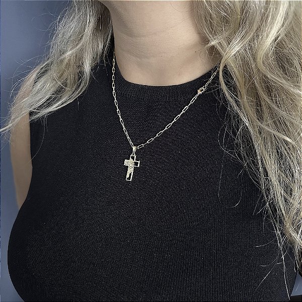 CORRENTE CARTIE ( 2mm 50cm FEM ) + PINGENTE CRUCIFIXO VAZADO- BANHADO A OURO 18K.