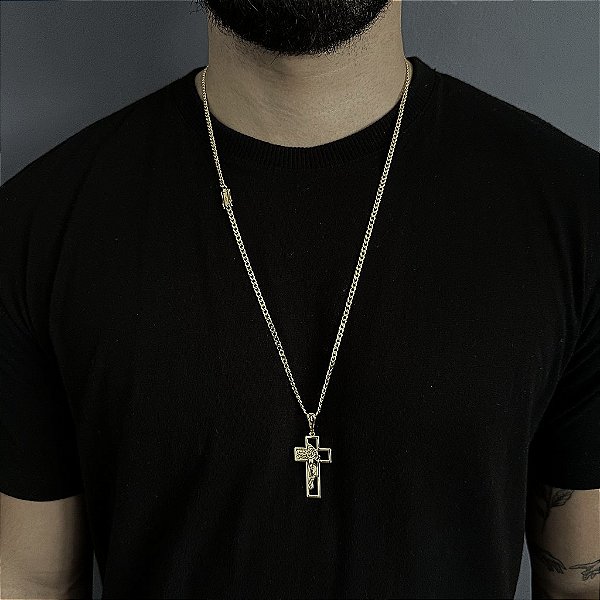 CORRENTE PITBULL (2MM- 70CM) + PINGENTE CRUCIFIXO VAZADO COM ROSTO DE CRISTO M -  FECHO COM MARCAÇÃO 750 - BANHADO A OURO 18K