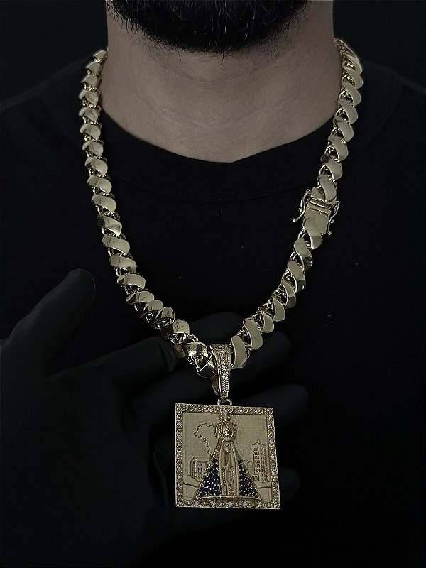 CORRENTE FRISO S DUPLA FACE ( 13mm- 70cm) + PINGENTE PLACA NOSSA SENHORA CRAVEJADA  GRANDE  -  FECHO COM MARCAÇÃO 750 -BANHADO A OURO 18K