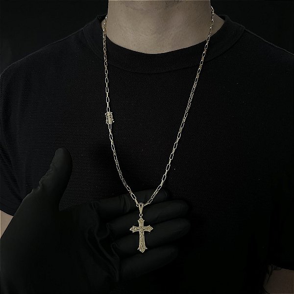 CORRENTE  TIJOLINHO ALONGADO (3mm - 18G 70 cm) + PINGENTE CRUCIFIXO RACIONAIS - FECHO COM MARCAÇÃO 750 - BANHO DE OURO 18k