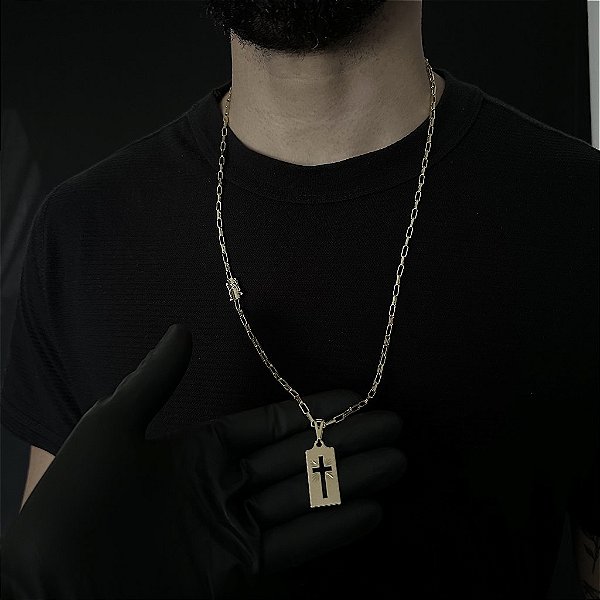 CORRENTE  TIJOLINHO ALONGADO (3mm - 18G 70 cm) + PINGENTE PLACA CRUZ VAZADA- BANHO DE OURO 18k