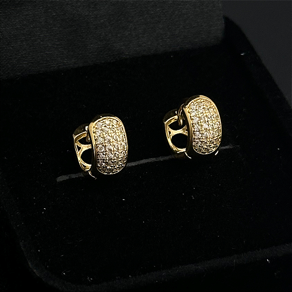 PAR DE BRINCO ARGOLA CRAVEJADA  ZIRCÔNIA  PREMIUM  10x5mm - BANHADO A OURO 18K
