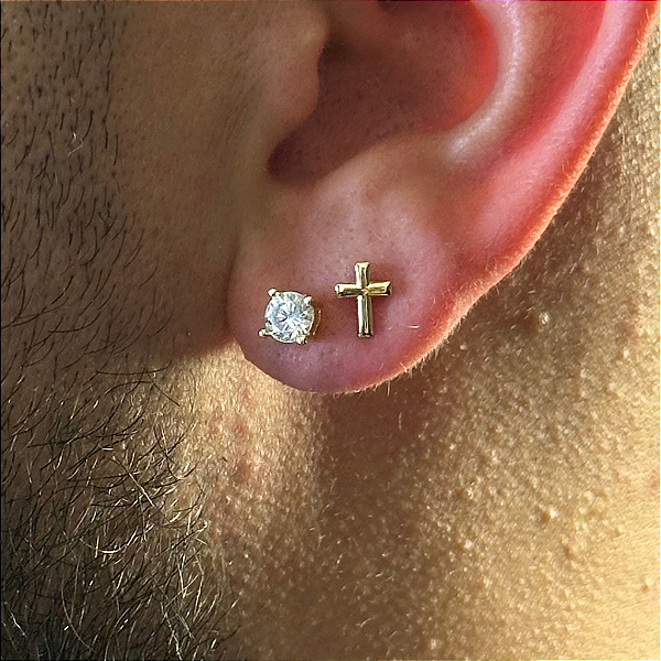 2 PARES DE BRINCOS, REDONDO CRAVEJADO EM ZIRCÔNIA E CRUZ PP -  BANHADO A OURO 18K