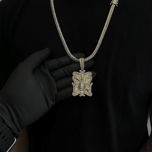 CORRENTE  LACRAIA FLAT  (6mm - 26G 70 cm) + PINGENTE PLACA DETALHADA NOSSA SENHORA  CRAVEJADO EM ZIRCÔNIA  PREMIUM - BANHO DE OURO 18k