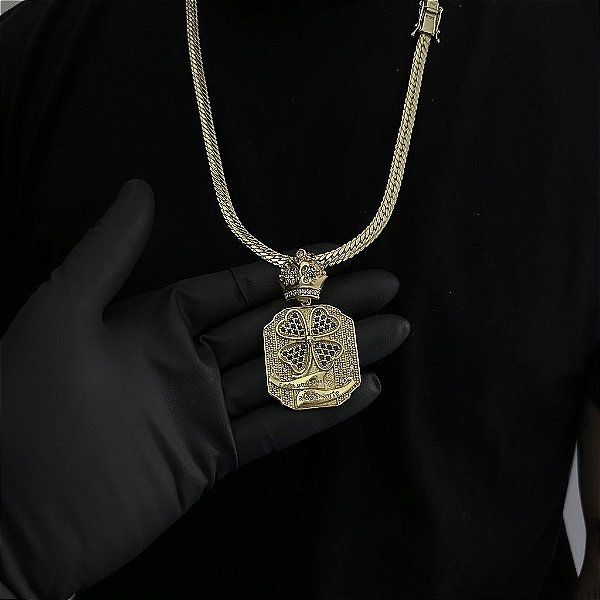 CORRENTE  LACRAIA FLAT  (6mm - 26G 70 cm) + PINGENTE PLACA TREVO  CRAVEJADO EM ZIRCÔNIA  PREMIUM - BANHO DE OURO 18k