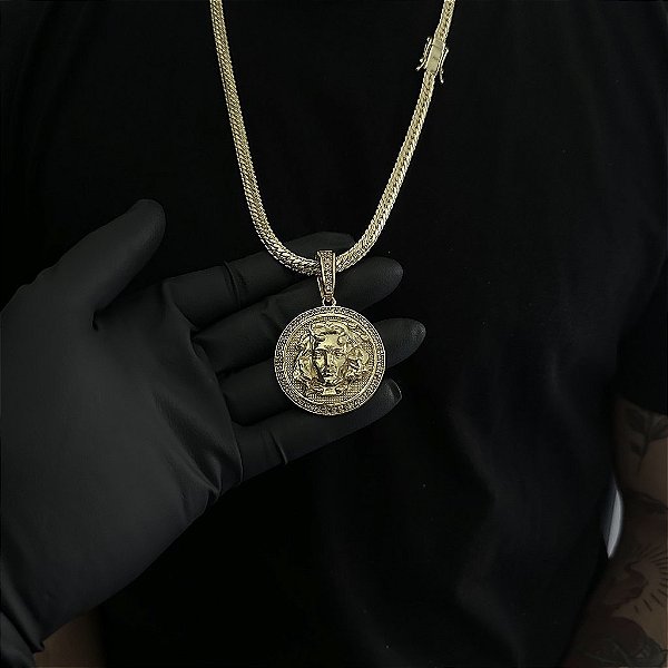CORRENTE  LACRAIA FLAT  (6mm - 26G 70 cm) + PINGENTE MEDUSA CRAVEJADO EM ZIRCÔNIA  PREMIUM - BANHO DE OURO 18k