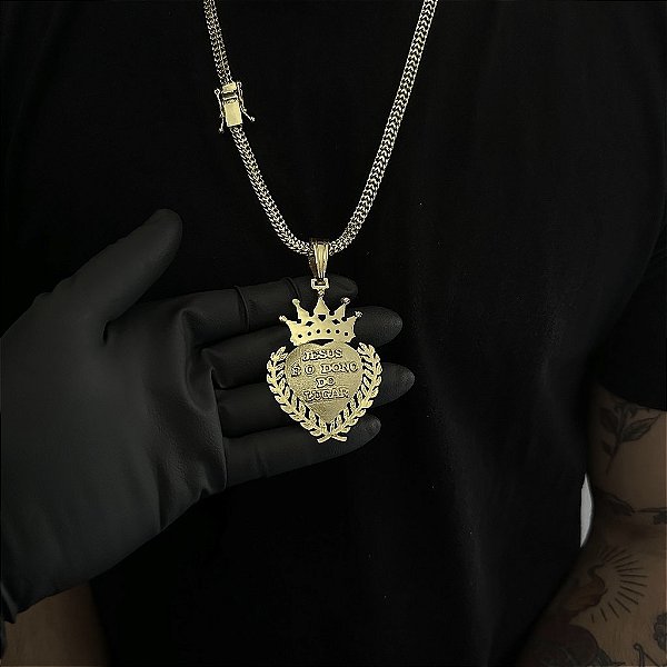 CORRENTE  GRUMET DUPLA  (7mm - 28g  70cm) + PINGENTE CORAÇÃO  COM COROA JESUS É O DONO DO LUGAR  G- BANHO DE OURO 18k