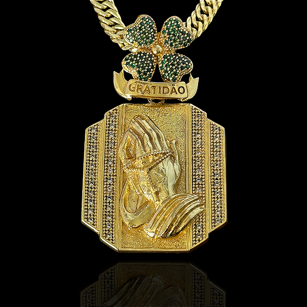 PINGENTE PLACA COM TREVO MÃO GRATIDÃO  DETALHADO  CRAVEJADO ( 12g- 5x5cm) (GG) EXCLUSIVIDADE - BANHO DE OURO 18k
