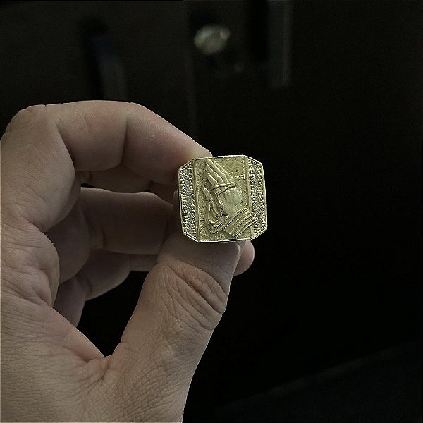 ANEL MÃO COM ORAÇÃO CRAVEJADO EM ZIRCÔNIA PREMIUM - FEITO DE MOEDA ANTIGA
