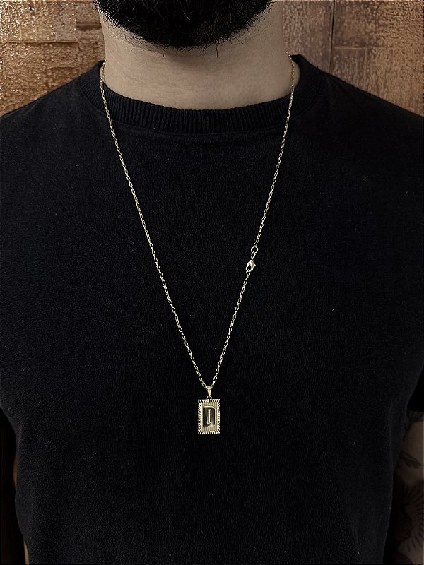 CORRENTE TIJOLINHO -  2mm - 70 ou 60cm + PINGENTE PLACA DIAMANTADA 2x1,2cm   ESCOLHA A LETRA - BANHADO A OURO 18k