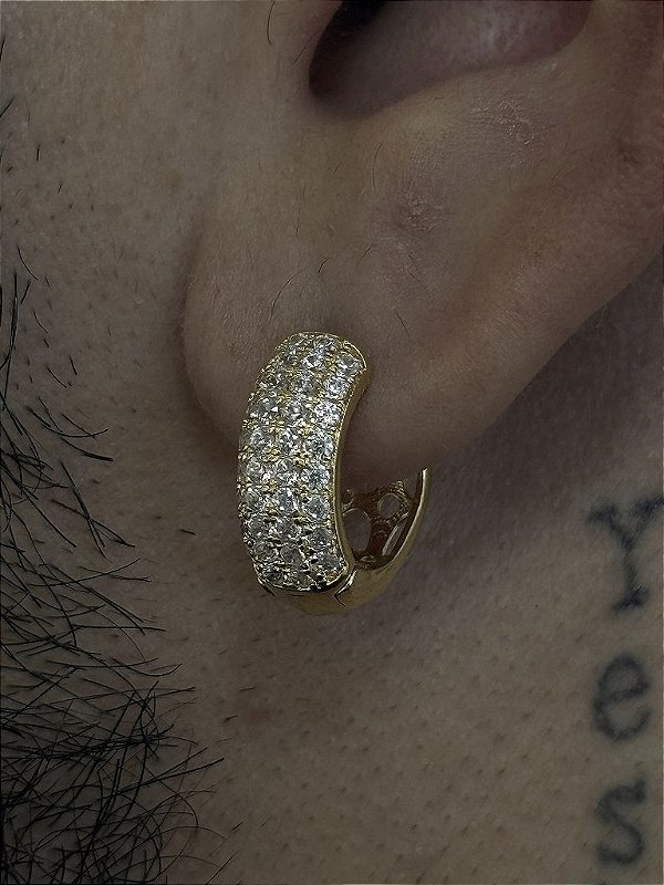 PAR DE BRINCO ARGOLA CRAVEJADO ZIRCÔNIA  PREMIUM 17x5mm GG - BANHADO A OURO 18K