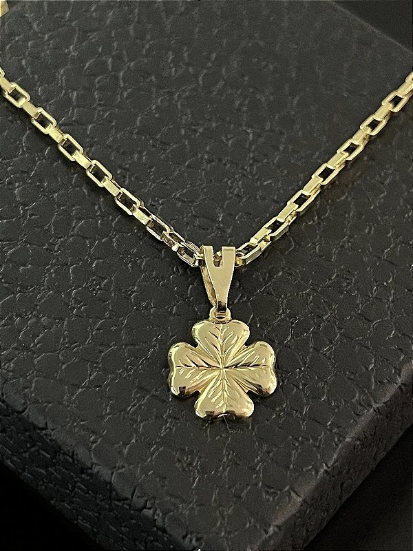PINGENTE TREVO PP - BANHO DE OURO 18K