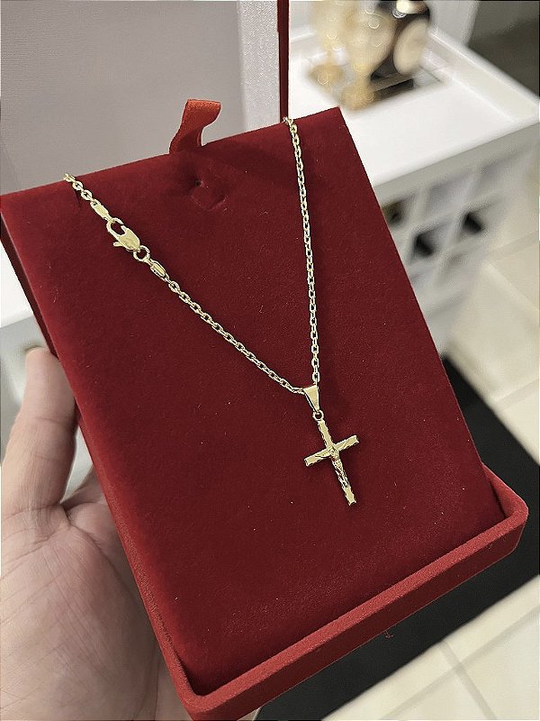 CORRENTE CADEADO (2MM - 50, 60cm ou 70cm) + PINGENTE CRUCIFIXO P   - BANHADO A OURO 18k