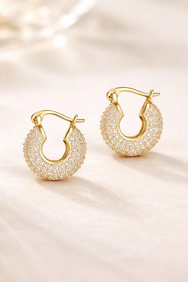 BRINCO ARGOLA FORMATO U COM ZIRCÔNIAS