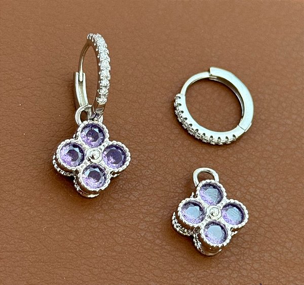 BRINCO 2 EM 1 ARGOLA FLOR TANZANITA LILA