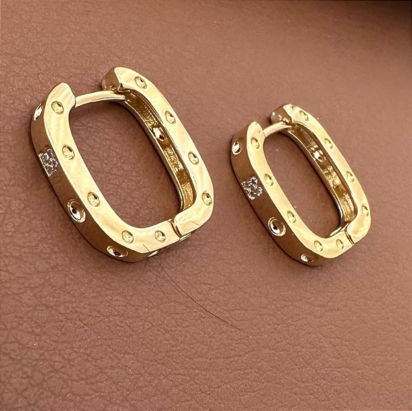 BRINCO CLICK QUADRADO DADO M