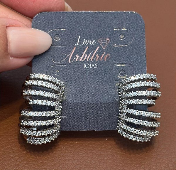 BRINCO COM 8 GARRAS CRAVEJADAS