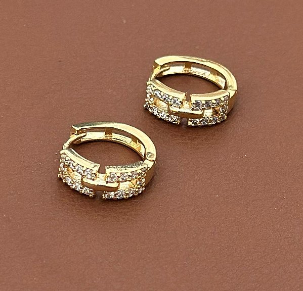 BRINCO ARGOLA CORRENTE ZIRCÔNIAS