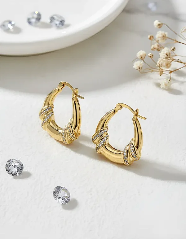 BRINCO ARGOLA DE BOLSINHA 4 FILEIRAS ZIRCÔNIA