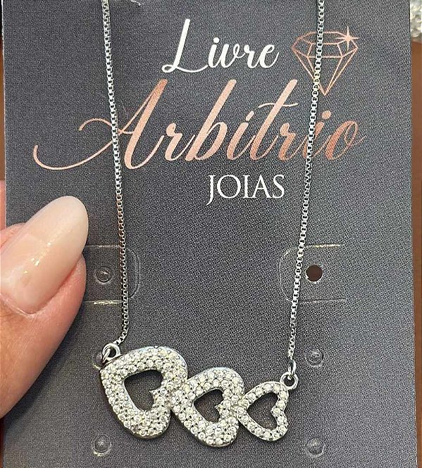 COLAR 40CM 3 CORAÇÕES DEITADOS COM ZIRCÔNIAS