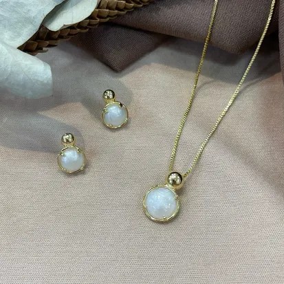 CONJUNTO COLAR E BRINCO DELICATE MADREPEROLA