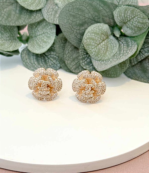 BRINCO FLOR LUXO ALTA JOALHERIA CRAVEJADO