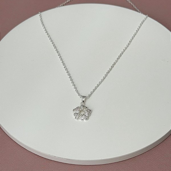 COLAR FLOR CORAÇÕES CRAVEJADO DIAMOND