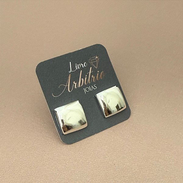 BRINCO QUADRADO LISO (1,3X1,3CM)
