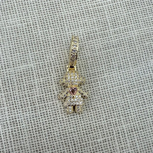 PINGENTE MENINA CRAVEJADO GOLD ROSA CLARO - P