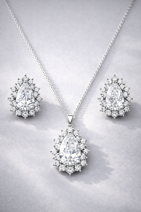 CONJUNTO BRINCO E COLAR GOTA CRISTAL RÓDIO