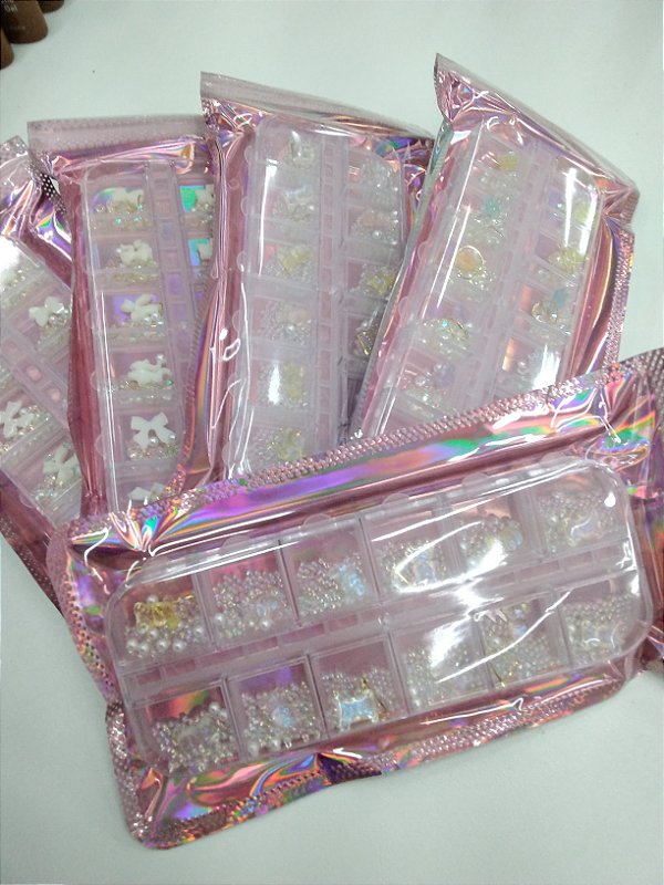 KIT DE DECORAÇÕES COM 12 UND- MISTAS E/OU 3D