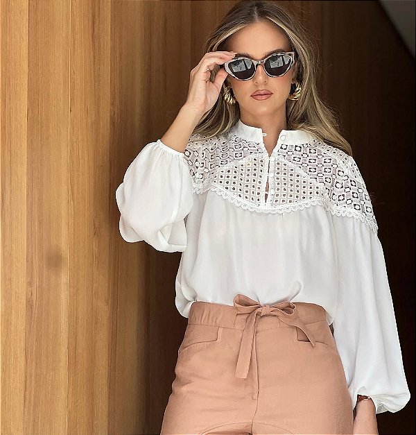 BLUSA MIX LESIE E GUIPIR TÂNIA