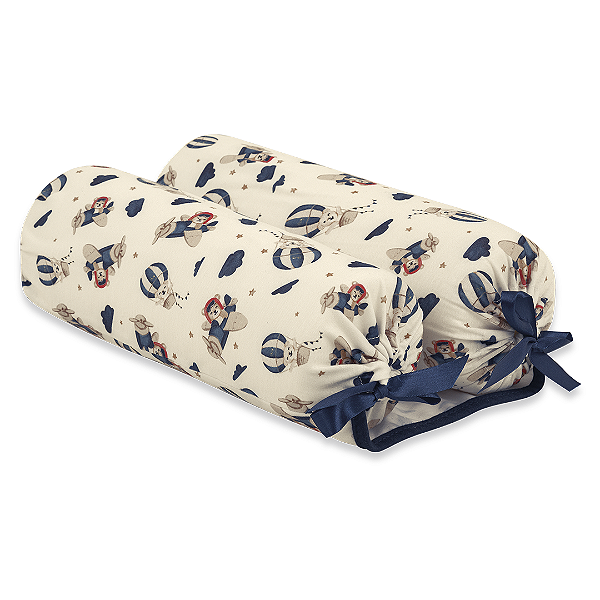 ROLINHO SEGURA BEBE HUG VOANDO ENTRE AS NUVENS