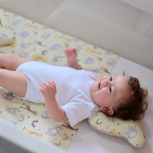 TRAVESSEIRO ANATOMICO BUBLIM PETIT -GIRAFA CREME